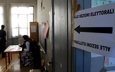 elezioni_seggio_milano_1