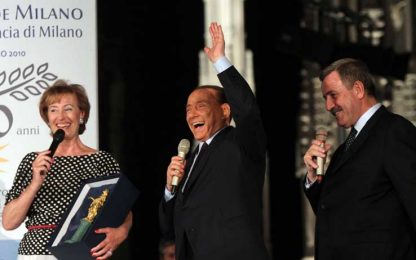 Berlusconi show sul Duomo. “La Bindi? Meglio la Madonnina”