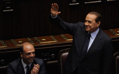 Sfiducia Caliendo, Berlusconi acclamato alla Camera