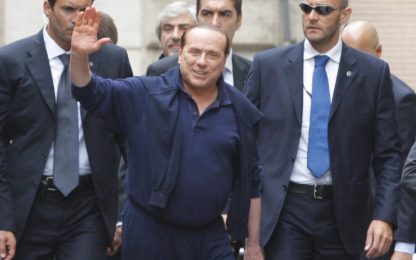 Berlusconi: "Chi fa giochi di Palazzo si farà male da solo"