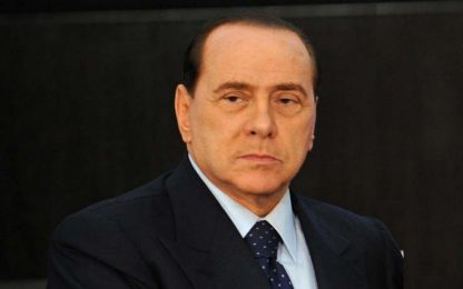 Berlusconi: "La volete sentire una storiella?"
