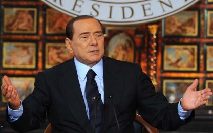 Berlusconi apre al terzo Polo. La Lega: "Meglio le elezioni"