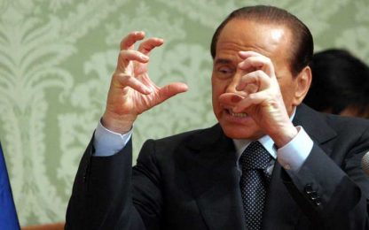 Berlusconi: "Sono sereno e mi diverto. Non andrò dai pm"