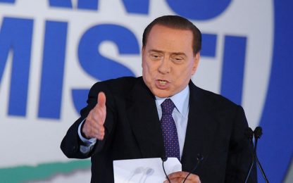Adozioni, Berlusconi: mai per coppie gay e single