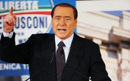 Berlusconi: "Patto pm-Fini". La replica: "È senza vergogna"