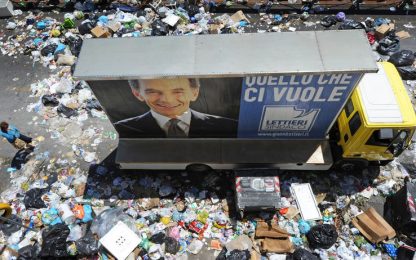 Napoli al voto tra stop alle ruspe e cumuli di rifiuti