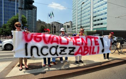 Milano, Letizia Moratti fischiata al presidio dei disabili