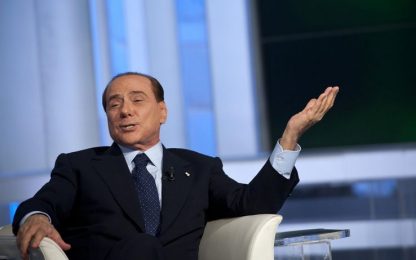 Berlusconi attacca: "Chi vota a sinistra è senza cervello"