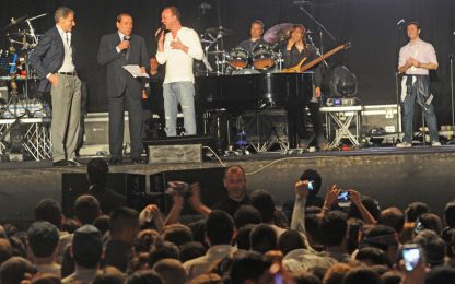 Berlusconi, Gigi e O' surdato 'nnammurato