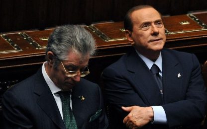 Cdm senza Bossi. Berlusconi: "Il governo non è a rischio"