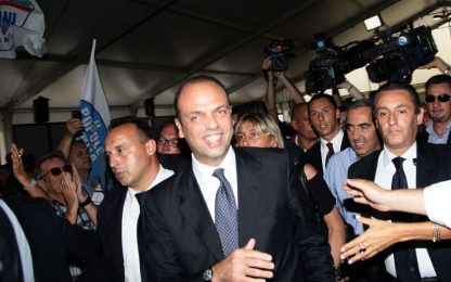Alfano: "Nel 2013 Berlusconi leader oppure primarie"