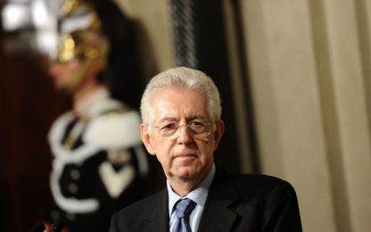 L'Ue promuove Monti. Ma Fitch: "Italia già in recessione"