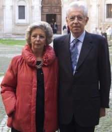 Bici, musica e riservatezza: le tre passioni di Mario Monti