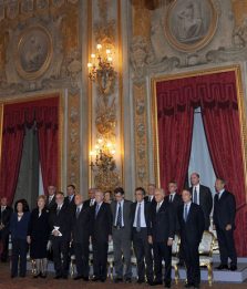 Snello e più vecchio: l'identikit del governo Monti