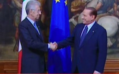 Il giorno di Monti: dal giuramento al saluto con Berlusconi