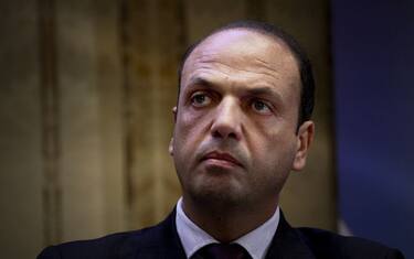 Alfano dà forfait. E Monti rinvia il vertice