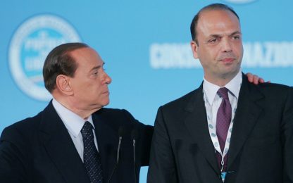 Pdl, passa la linea dura: decadenza Berlusconi inaccettabile