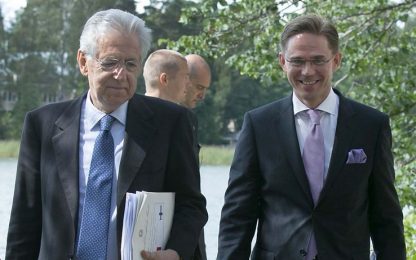 Monti a Helsinki: "L'Italia potrebbe avere bisogno di aiuti"