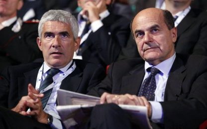 Bersani e Casini contro Berlusconi: "Resterà solo"