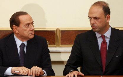 Primarie, resa dei conti nel Pdl: scontro Alfano-Berlusconi