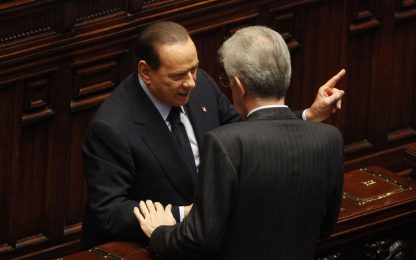 Berlusconi: "Torno per vincere". Monti: "No a populismi"