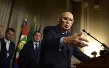 I saggi al lavoro da martedì per superare lo stallo politico