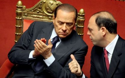 Decadenza di Berlusconi, la giunta decide per il voto palese