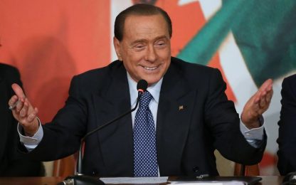 Berlusconi: "Un piacere fare volontariato". VIDEO