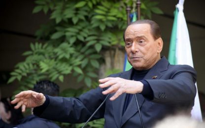 Berlusconi: "Grillo un distruttore, Renzi non ci incanta"