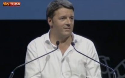 Renzi: “Abbassiamo le tasse ma prima rivoluzione semplicità”