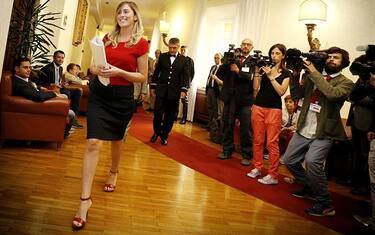 Riforme, resta immunità. Botta e risposta Renzi-M5S