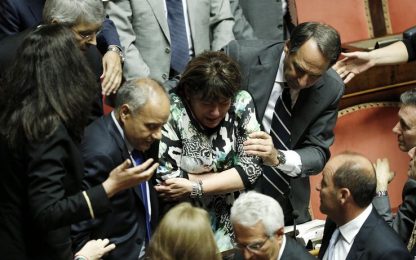 Senato, governo battuto. Renzi: "Non è remake 101 di Prodi"