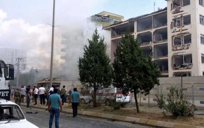 Turchia, nuovo attentato contro la polizia: morti almeno 3 agenti