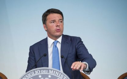 Renzi: "Berlusconi e D'Alema usano referendum per tornare"