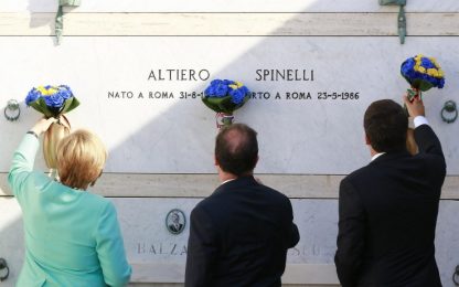 Renzi, Merkel e Hollande a Ventotene: "Ue non finisce con la Brexit"