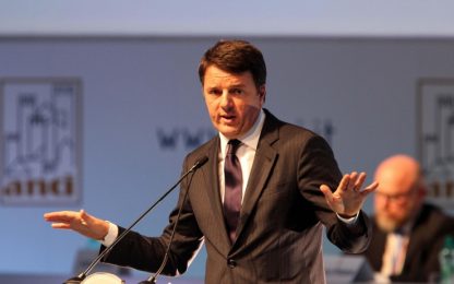 Renzi ai sindaci: "Stop a impiegati come Checco Zalone" 