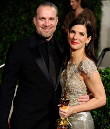 Sandra Bullock and Jesse James arrive at the Vanity Fair Oscar party on Sunday, March 7, 2010, in West Hollywood, Calif. (AP Photo/Peter Kramer)