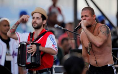 Migliaia di cubani ballano al ritmo dei Calle 13