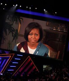 Kid's Awards tra scherzi e il messaggio di Michelle Obama