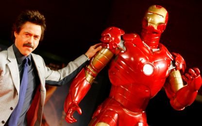 Iron Man torna circondato dalle bellissime