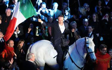 Sanremo, lezione di Benigni sull'inno di Mameli