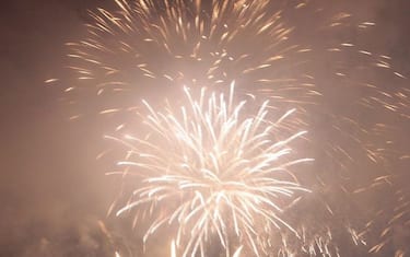 Concerti, rocker e gag: l'Italia festeggia l'anno nuovo