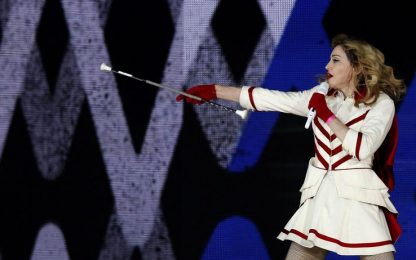 Gay e Pussy Riot, Madonna sfida Putin: polemiche e insulti