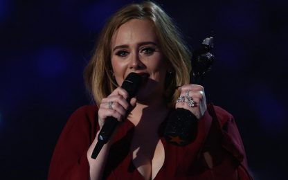 Adele: “Ho sofferto di depressione post partum”
