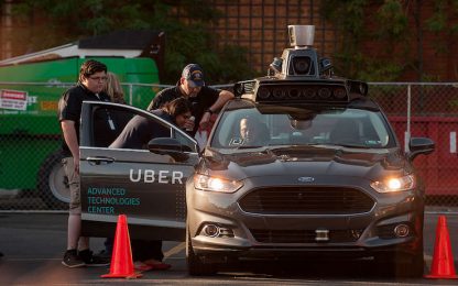 Uber: "Il futuro è nelle auto driverless. Noi ci occuperemo di robot”
