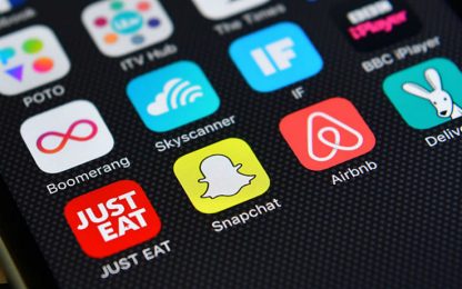 Snapchat lancia le chat di gruppo per fermare la fuga verso altre app