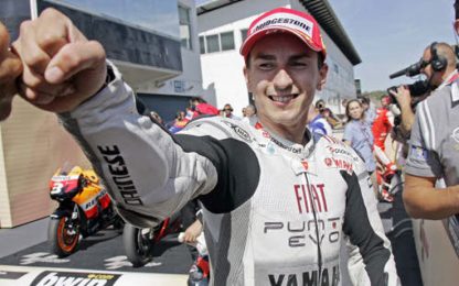 MotoGp: Lorenzo insidia Rossi. Tre gare per un Mondiale