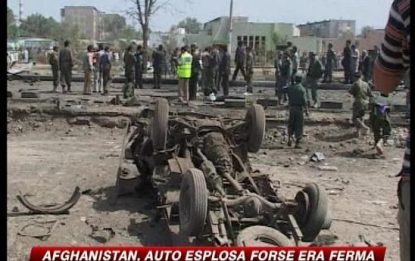 Afghanistan, nuova ipotesi: l'auto esplosa forse era ferma