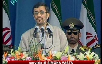 Ahmadinejad: "Truppe straniere via dall'Afghanistan"