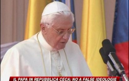Il Papa a Praga: l'Europa riscopra le sue radici cristiane